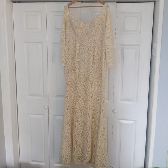 PinkBlush Beige Lace OffShoulder Long Sleeve Maternity Photoshoot or Bridal Gown - Picture 6 of 10